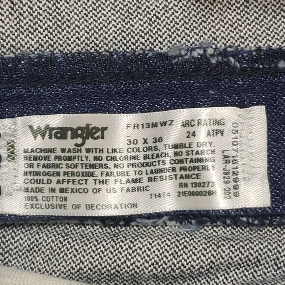 Wrangler 13 Original Flame Resistant Jeans Dark Wash Workwear Mens Sz 30x36 NWT - Picture 7 of 13